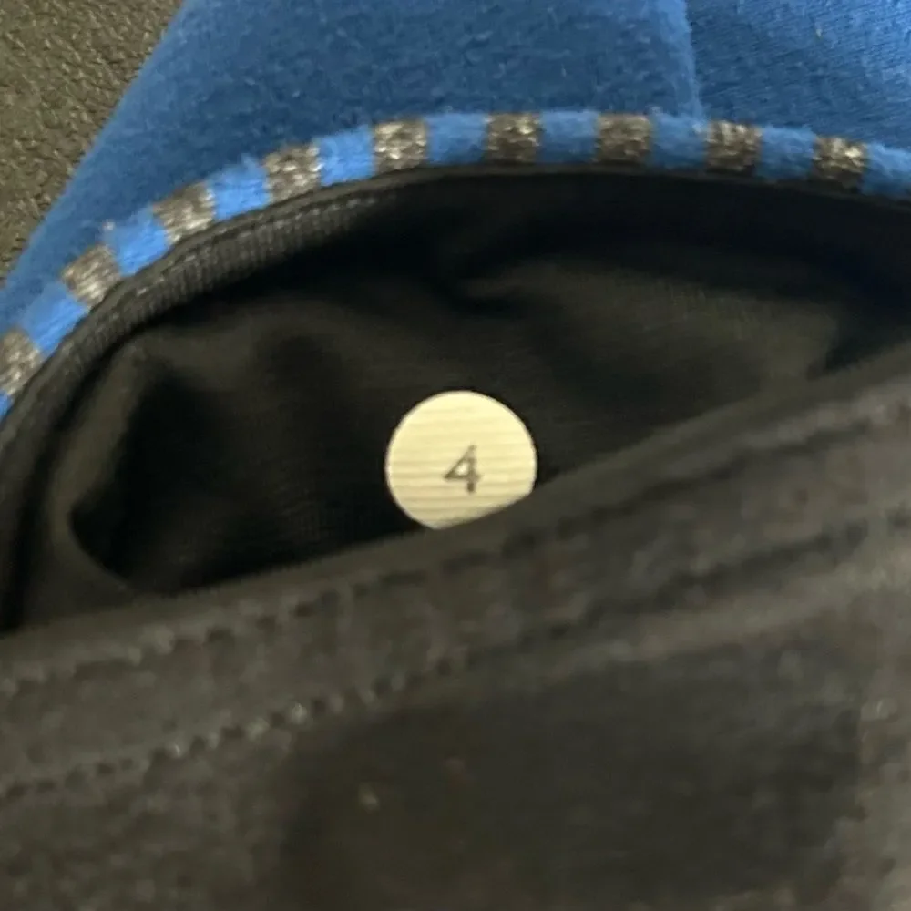 Lululemon women’s leggings blue size 4